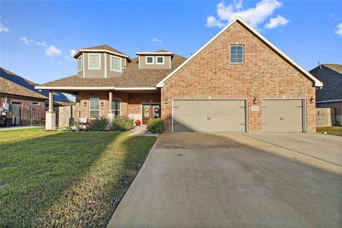 Photo of 719 Cold Spring Drive, Baytown, TX 77523 (MLS # 74021226)