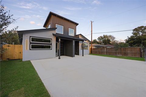 Photo of 5125 Doolittle Boulevard, Houston, TX 77033 (MLS # 91096746)