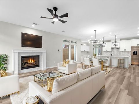 Photo of 1319 W Bell Street, Houston, TX 77019 (MLS # 93725380)