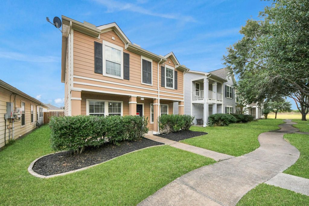 Photo of 1536 Kew Garden Drive, Houston, TX 77047 (MLS # 92930988)