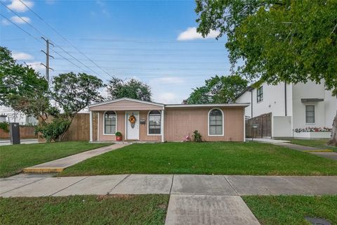 Photo of 3928 Childress St St, Houston, TX 77005 (MLS # 73323813)