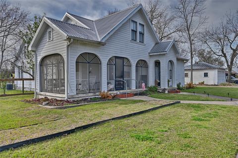 215 N Haupstrasse Street Carmine TX 78932