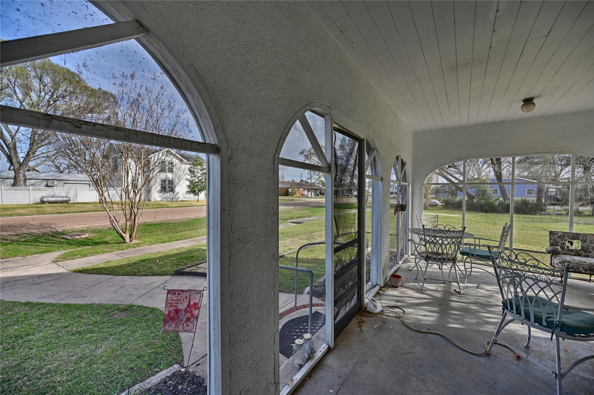 215 N Haupstrasse Street