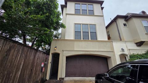 Photo of 5321 Inker Street, Houston, TX 77007 (MLS # 62415831)