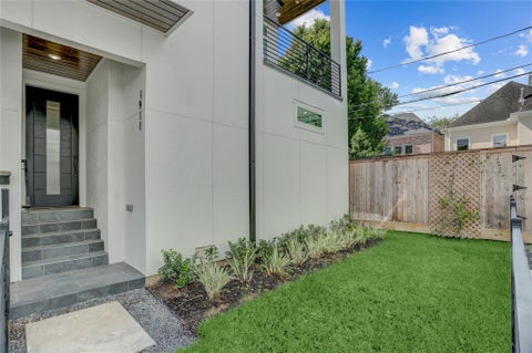 Photo of 1911 Lauderdale Street, Houston, TX 77030 (MLS # 17413234)