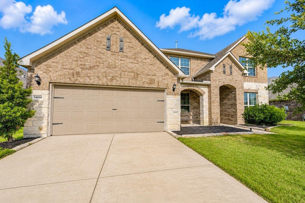 Photo of 24506 Raven Cliff Falls Drive, Tomball, TX 77375 (MLS # 40759135)