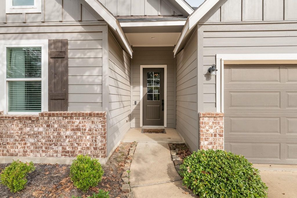Photo of 38466 Park View Drive, Hempstead, TX 77445 (MLS # 22626369)