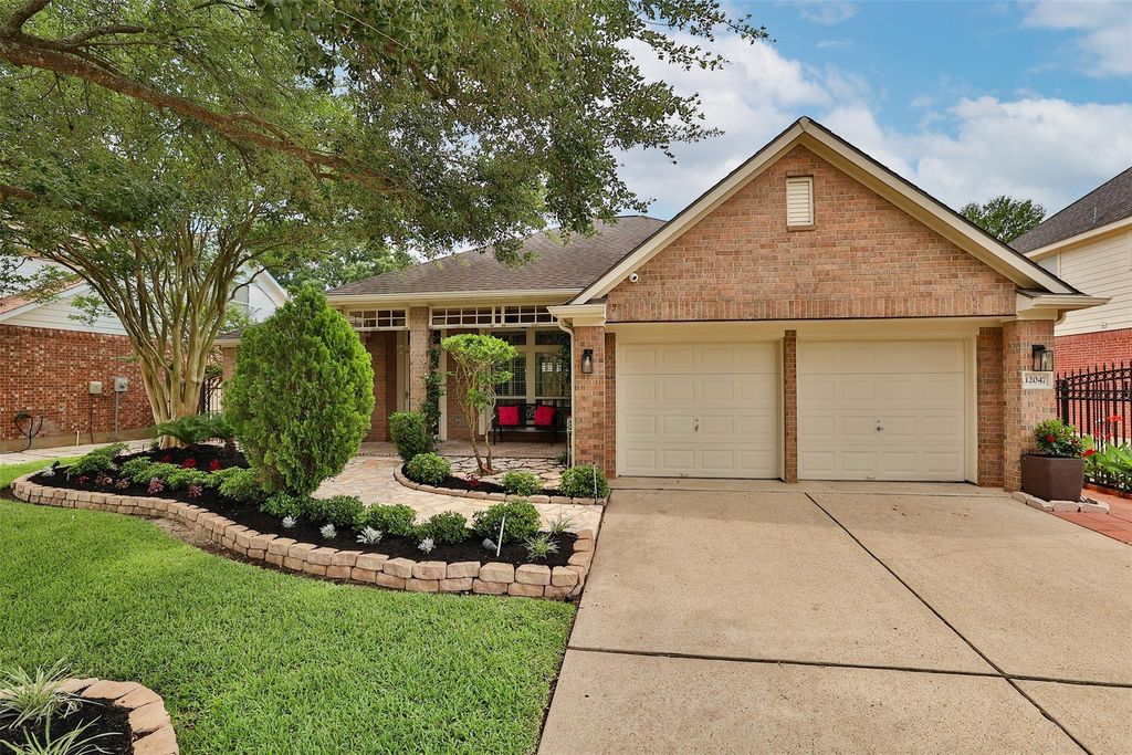 Photo of 12047 Miramar Shores Drive, Houston, TX 77065 (MLS # 87034171)