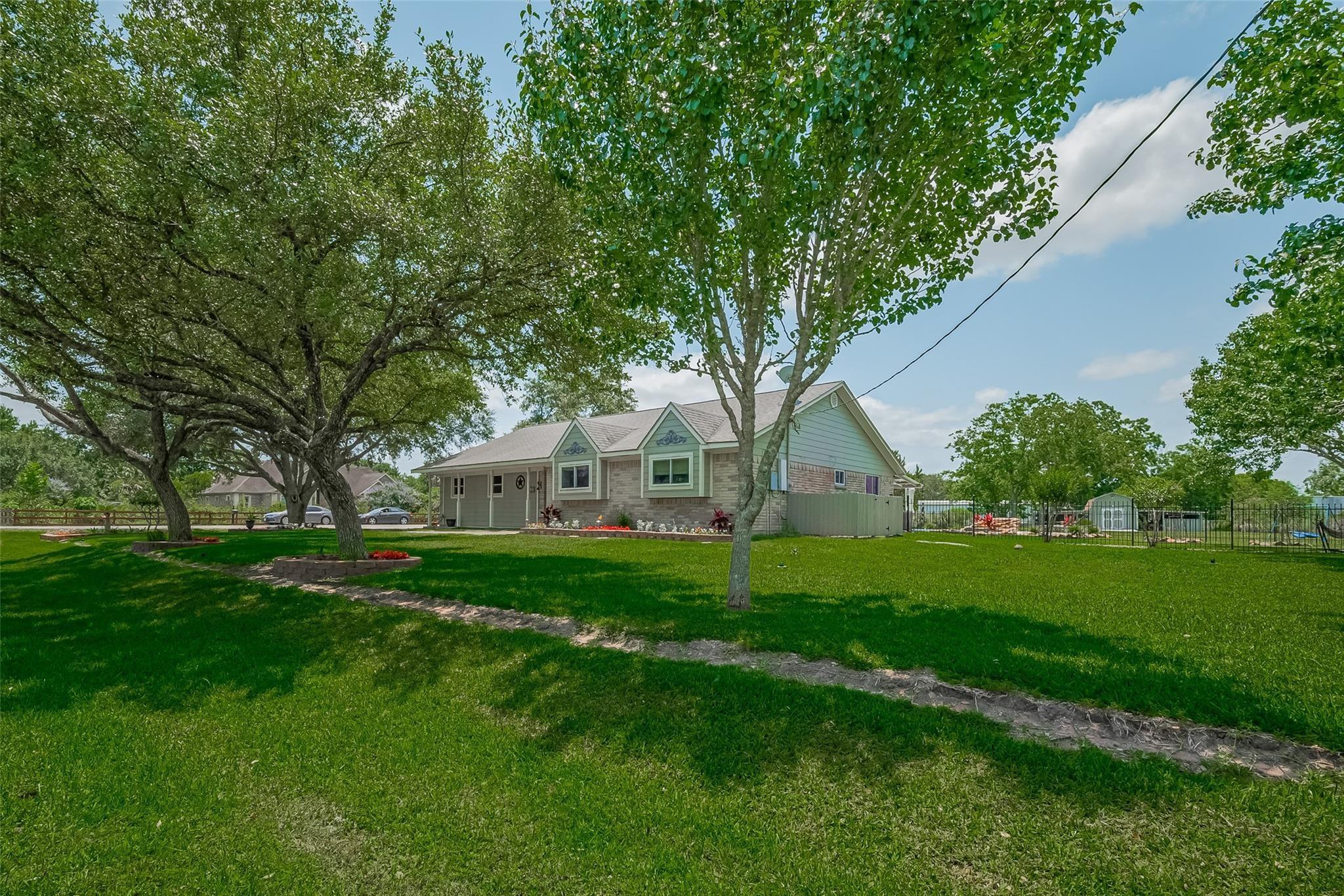 9526 Sandy Lane