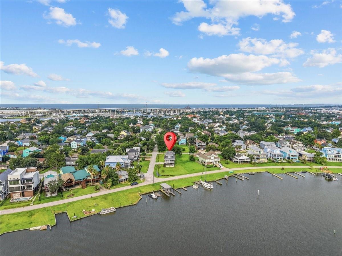 403 W Shore Drive