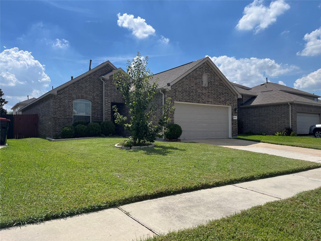 Photo of 16534 Twinwalker Drive, Channelview, TX 77049 (MLS # 973338)