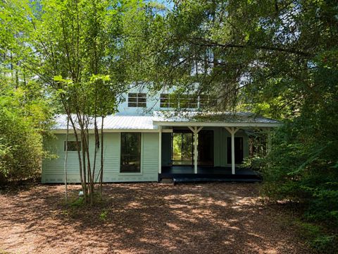 Homes For Sale - 10411 Renfaire Drive<br/> Plantersville, TX 77363
