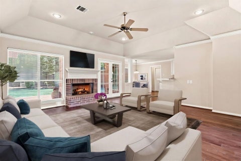 Photo of 101 Lakeside Drive, Conroe, TX 77356 (MLS # 44242047)