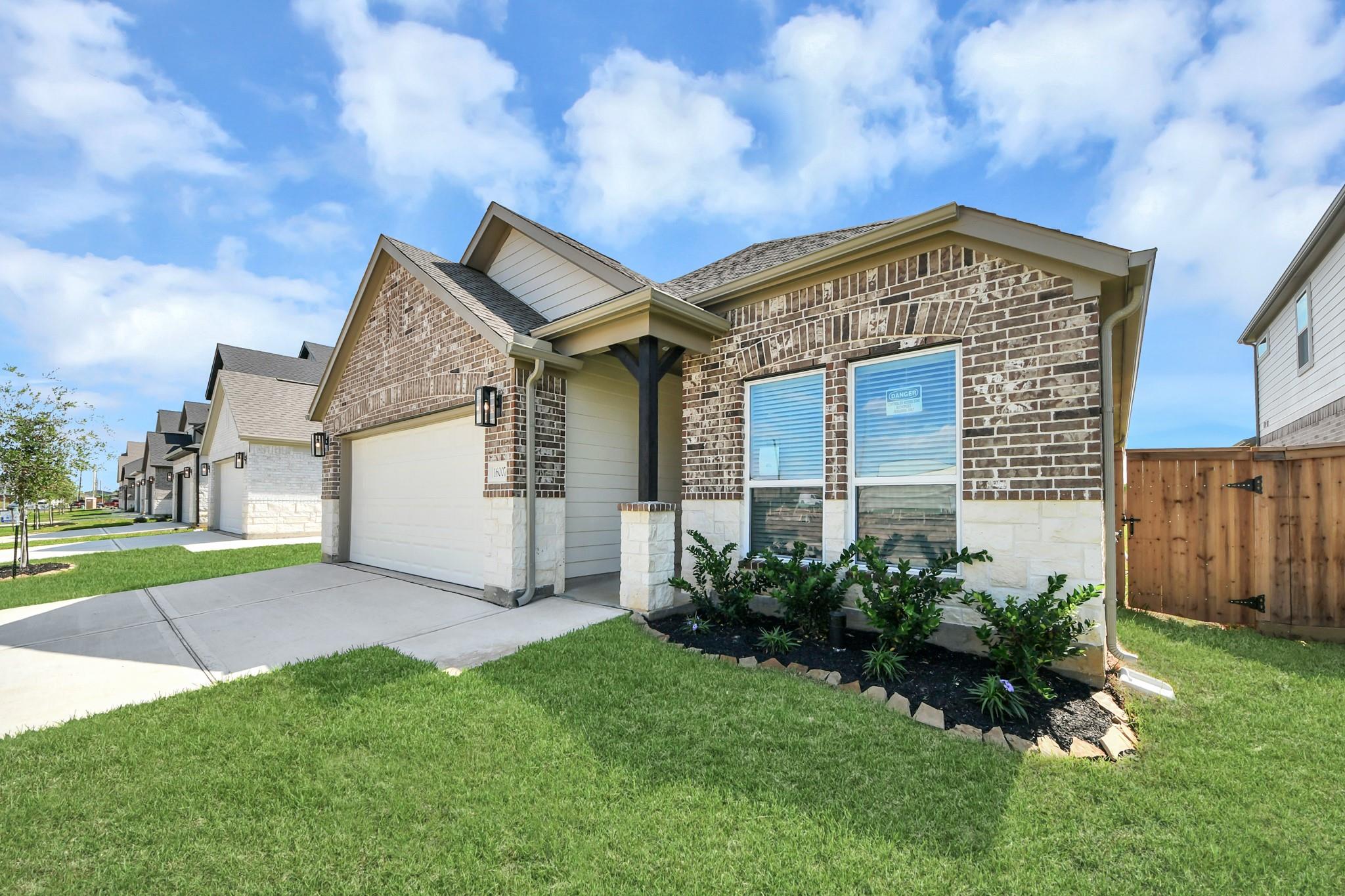 16007 Sycamore Maple Lane