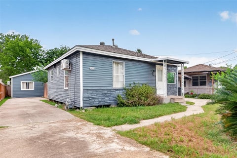 Photo of 6715 Victoria Street #B, Houston, TX 77020 (MLS # 40674372)