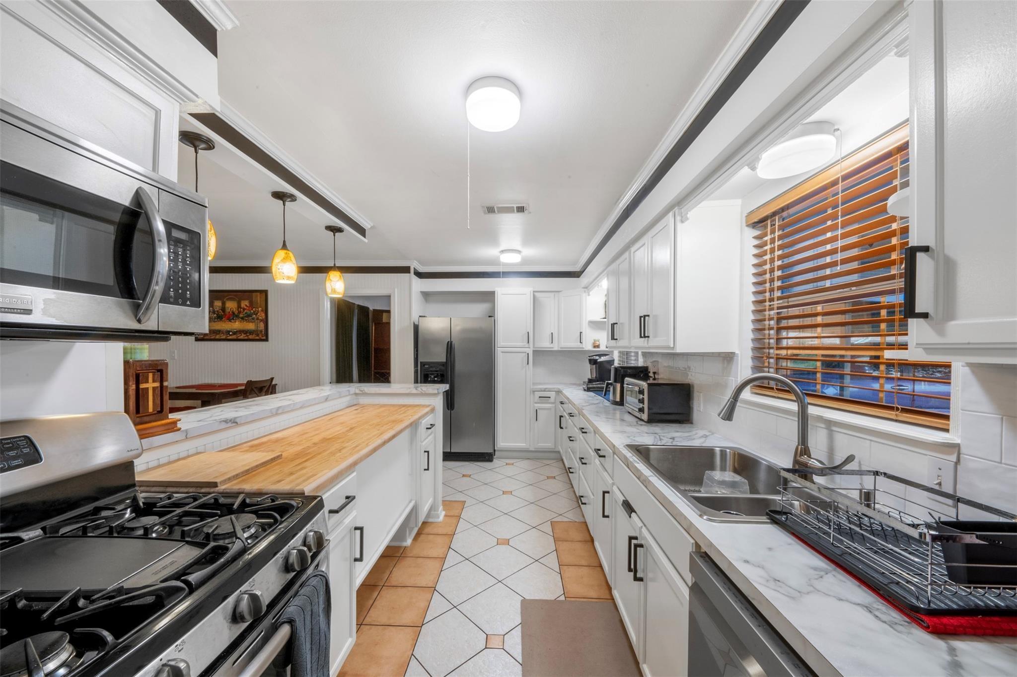 5519 Cheshire Lane