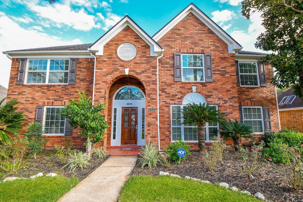 Photo of 4415 Knightsbridge Boulevard, Sugar Land, TX 77479 (MLS # 54358024)