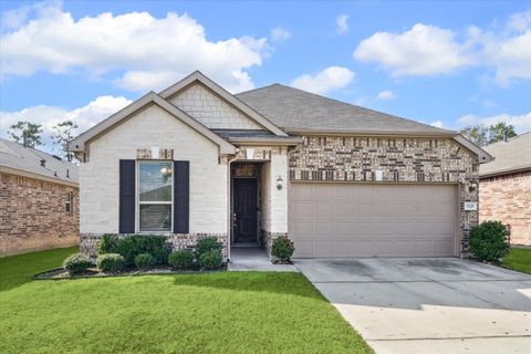 Photo of 1128 Clonmore Court, Conroe, TX 77304 (MLS # 49972881)