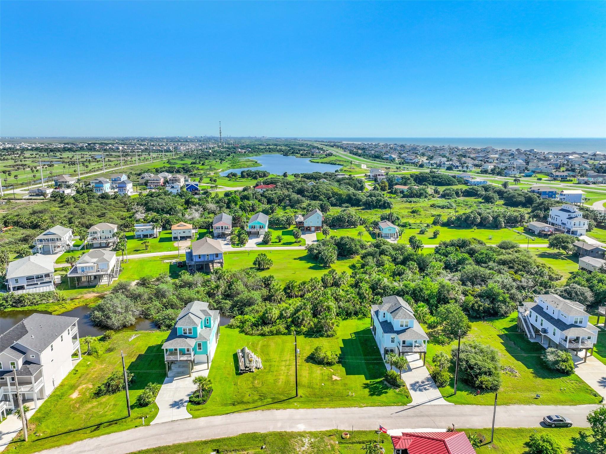 3821 El Lago