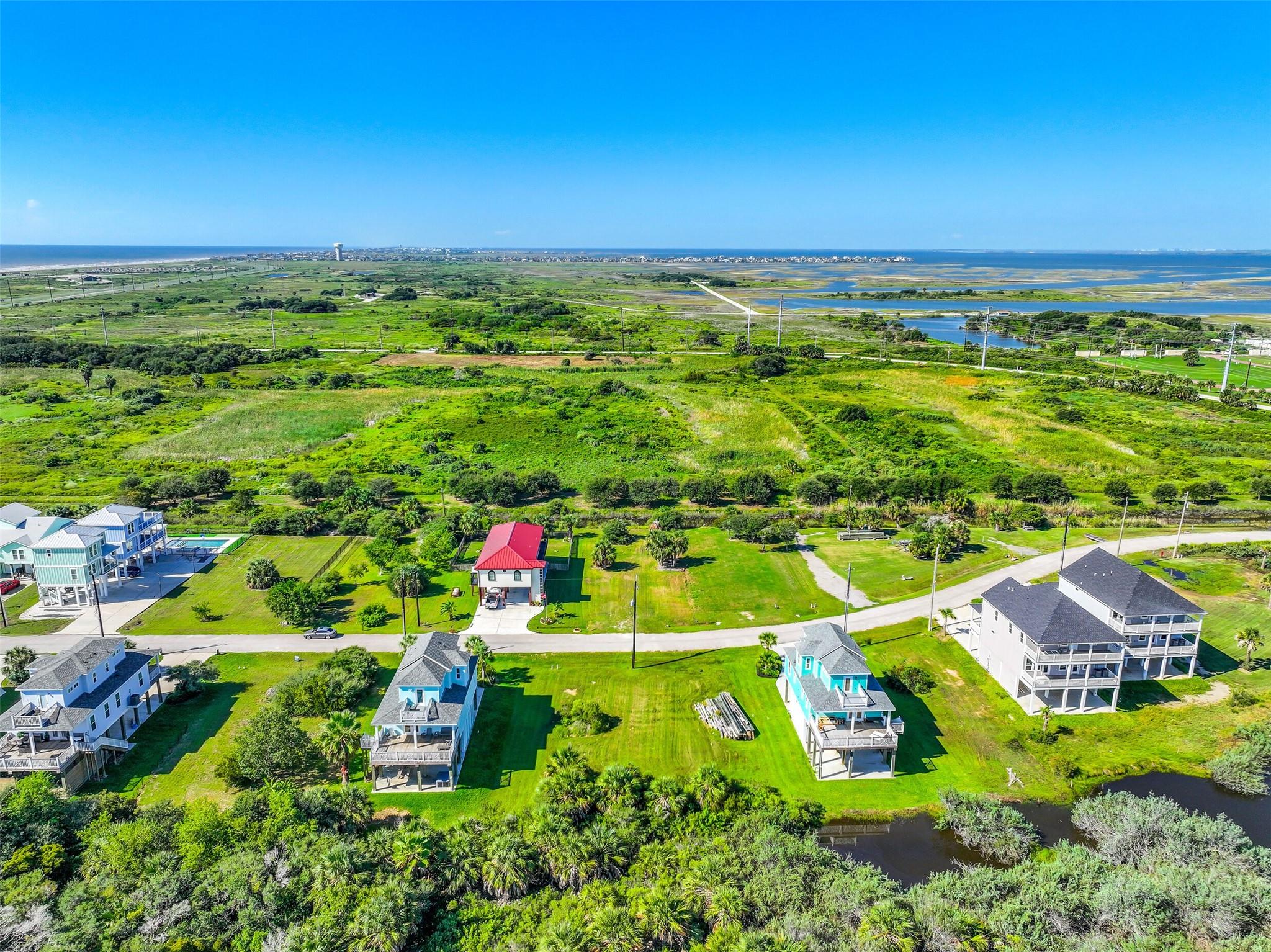 3821 El Lago