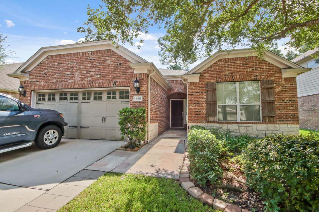 Photo of 16918 Cherokee Lake Lane, Houston, TX 77044 (MLS # 48857027)