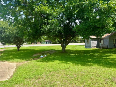 Photo of 1202 Hwy 21 Highway, Caldwell, TX 77836 (MLS # 68496082)