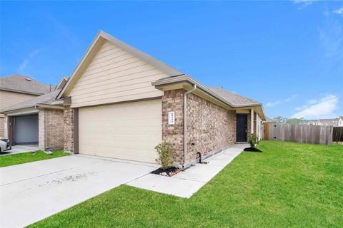 Photo of 25372 Claremont Hills Lane, Porter, TX 77365 (MLS # 38858322) Photo of 25372 Claremont Hills Lane, Porter, TX 77365 (MLS # 38858322)