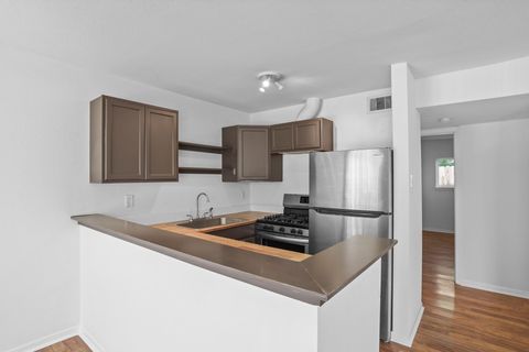 Photo of 1408 Hughes Street #4, Houston, TX 77023 (MLS # 67207022)