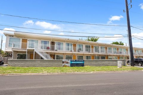 Photo of 1408 Hughes Street #4, Houston, TX 77023 (MLS # 67207022)