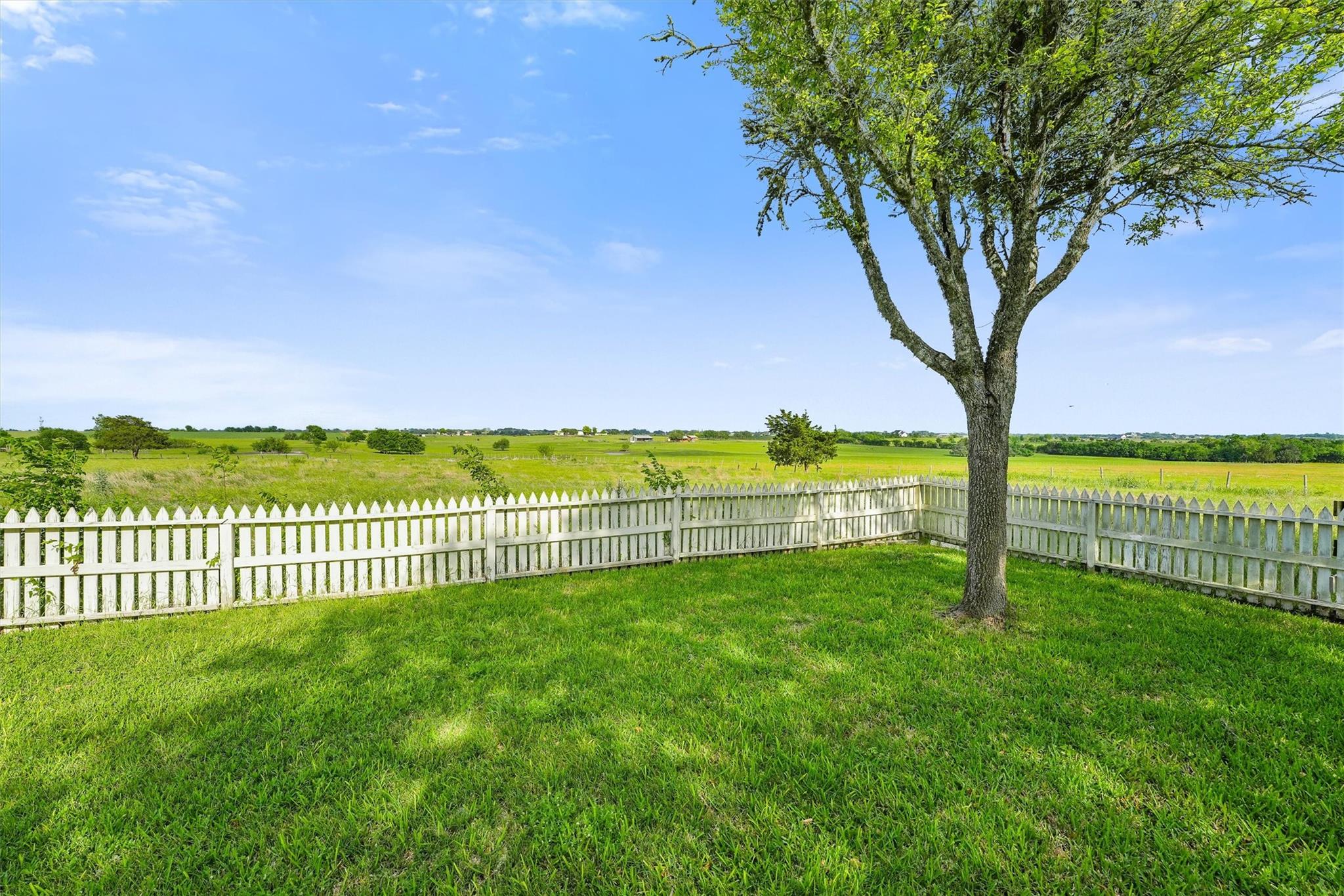 Brenham, Texas, 77833, United States, 3 Bedrooms Bedrooms, ,3 BathroomsBathrooms,Residential,Active,2022126