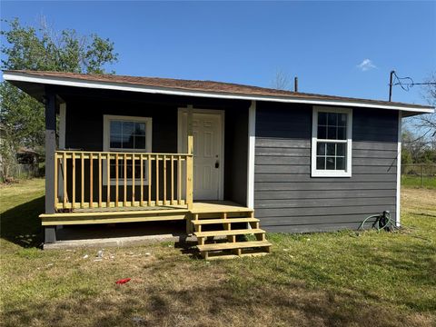 Homes For Sale - 13224 Cliff Drive<br/> Crosby, TX 77532