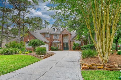 Photo of 2 Woodmere Place, Spring, TX 77381 (MLS # 13880220)