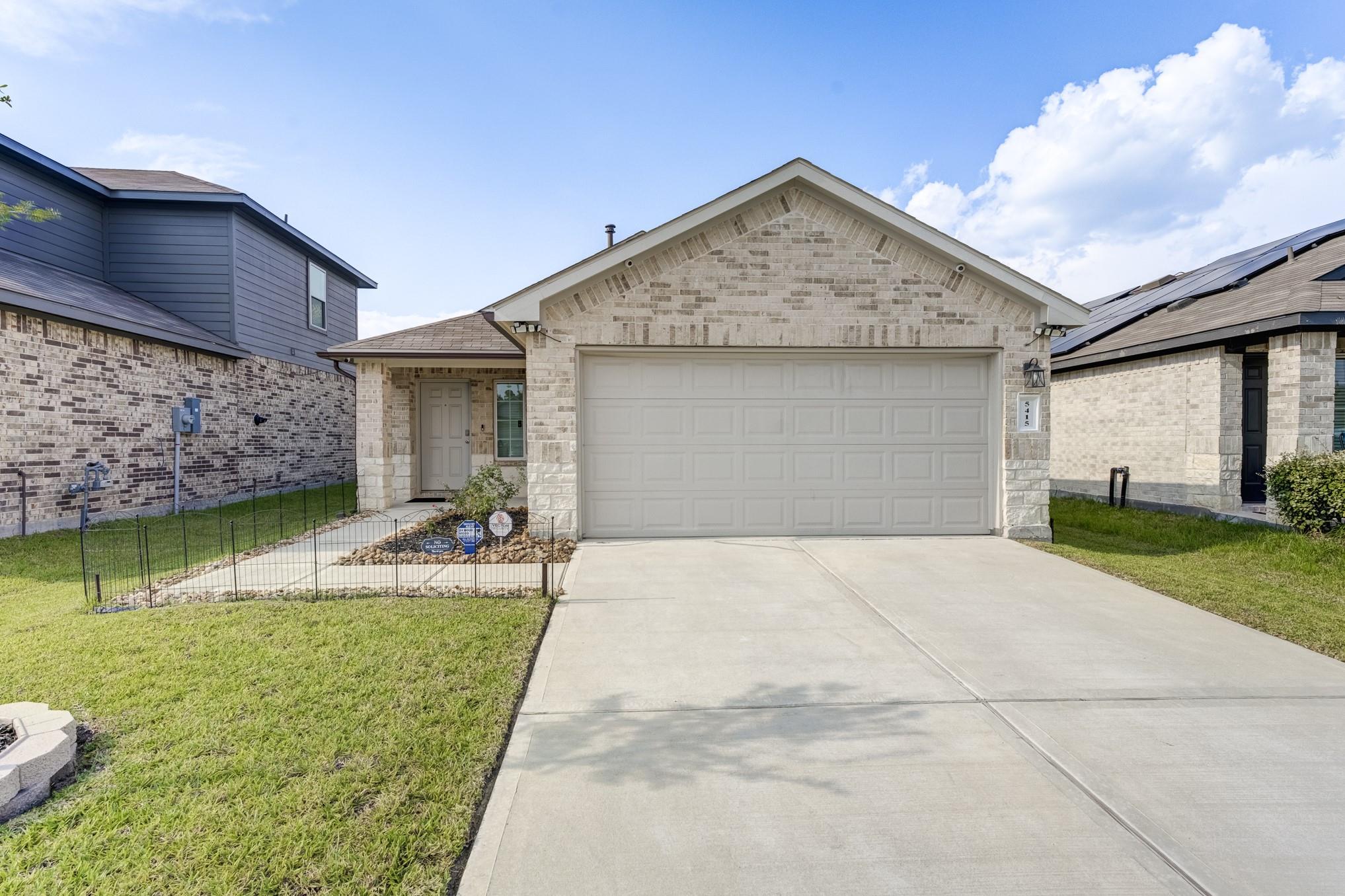 5415 Pinecliff Grove Court