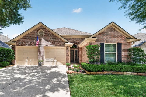 Photo of 1223 Parkhaven Lane, Houston, TX 77077 (MLS # 71739418)