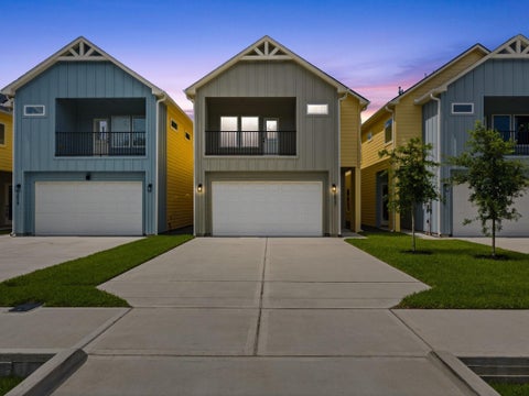 Homes For Rent - 2022 Wavell Street<br/> Houston, TX 77088