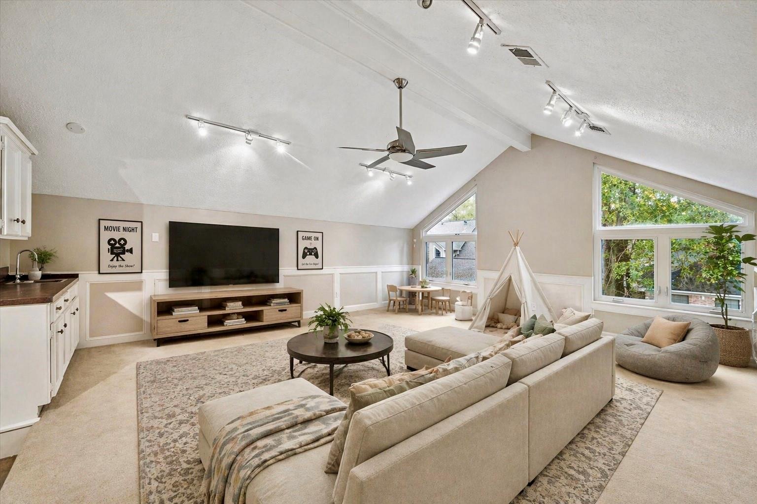6723 Apple Valley Lane
