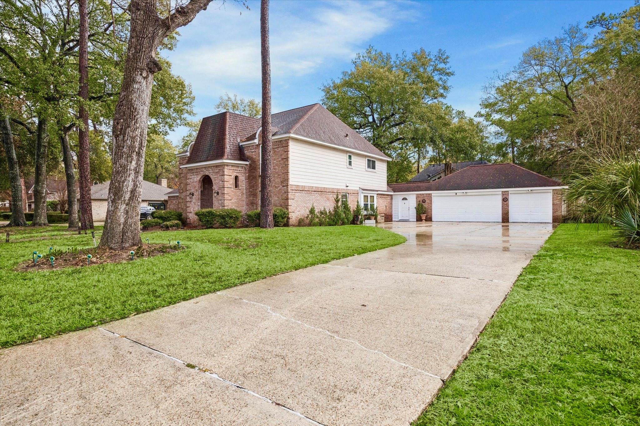 6723 Apple Valley Lane