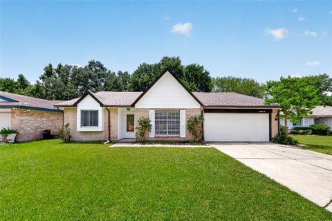 Photo of 16614 Blackhawk Boulevard, Friendswood, TX 77546 (MLS # 73901390)