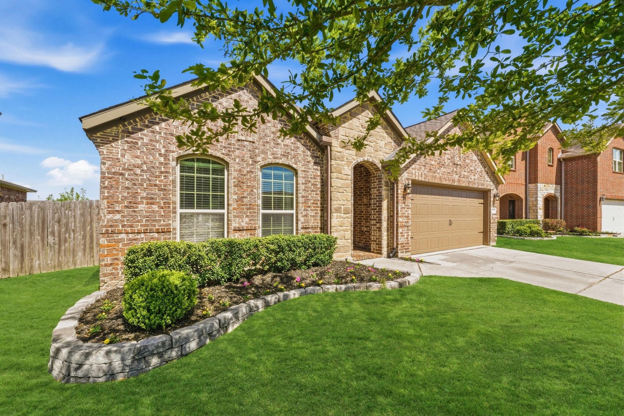 10118 Bitternut Hickory Lane