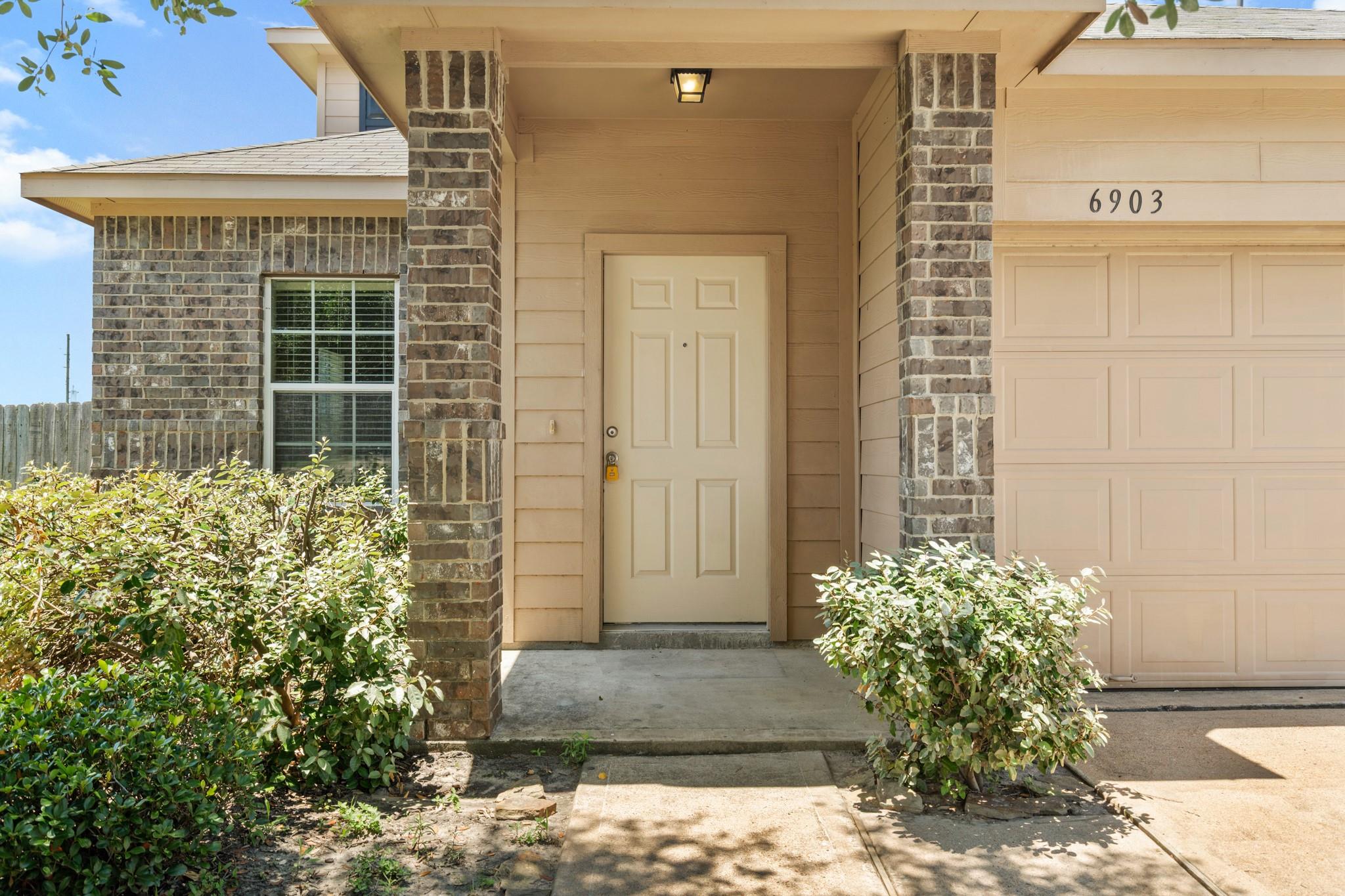 6903 Silver Trace Court