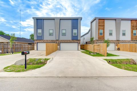 Photo of 10021 Alfred Lane #B, Houston, TX 77041 (MLS # 10217498)