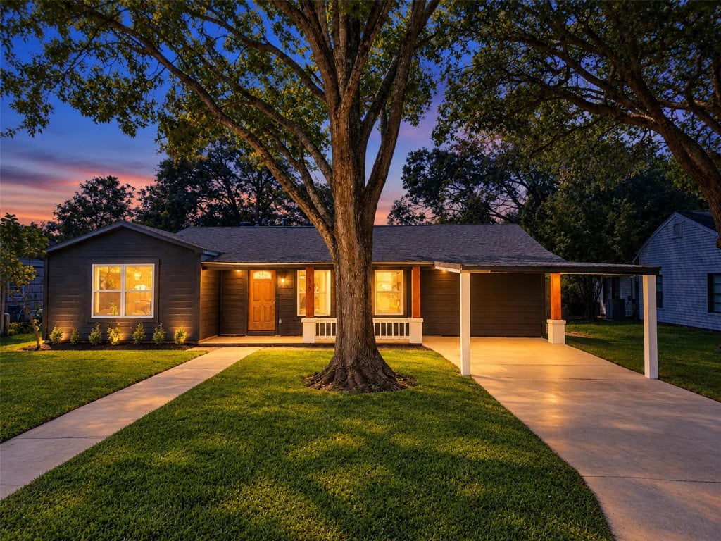Photo of 1310 Dudley Street, Richmond, TX 77469 (MLS # 95740000)