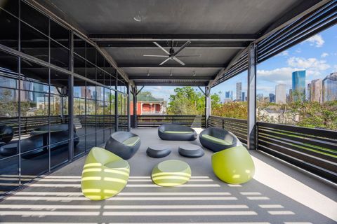 908 White Street Houston TX 77007