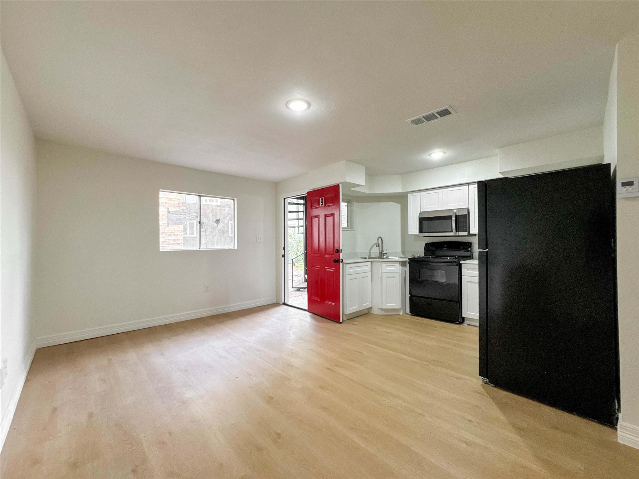 411 Avenue A 1