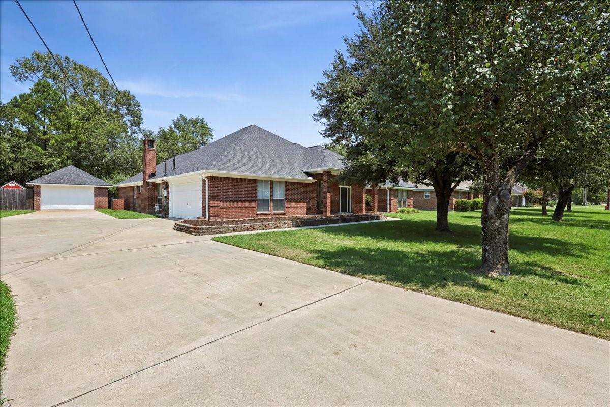 1204 Dawnwood