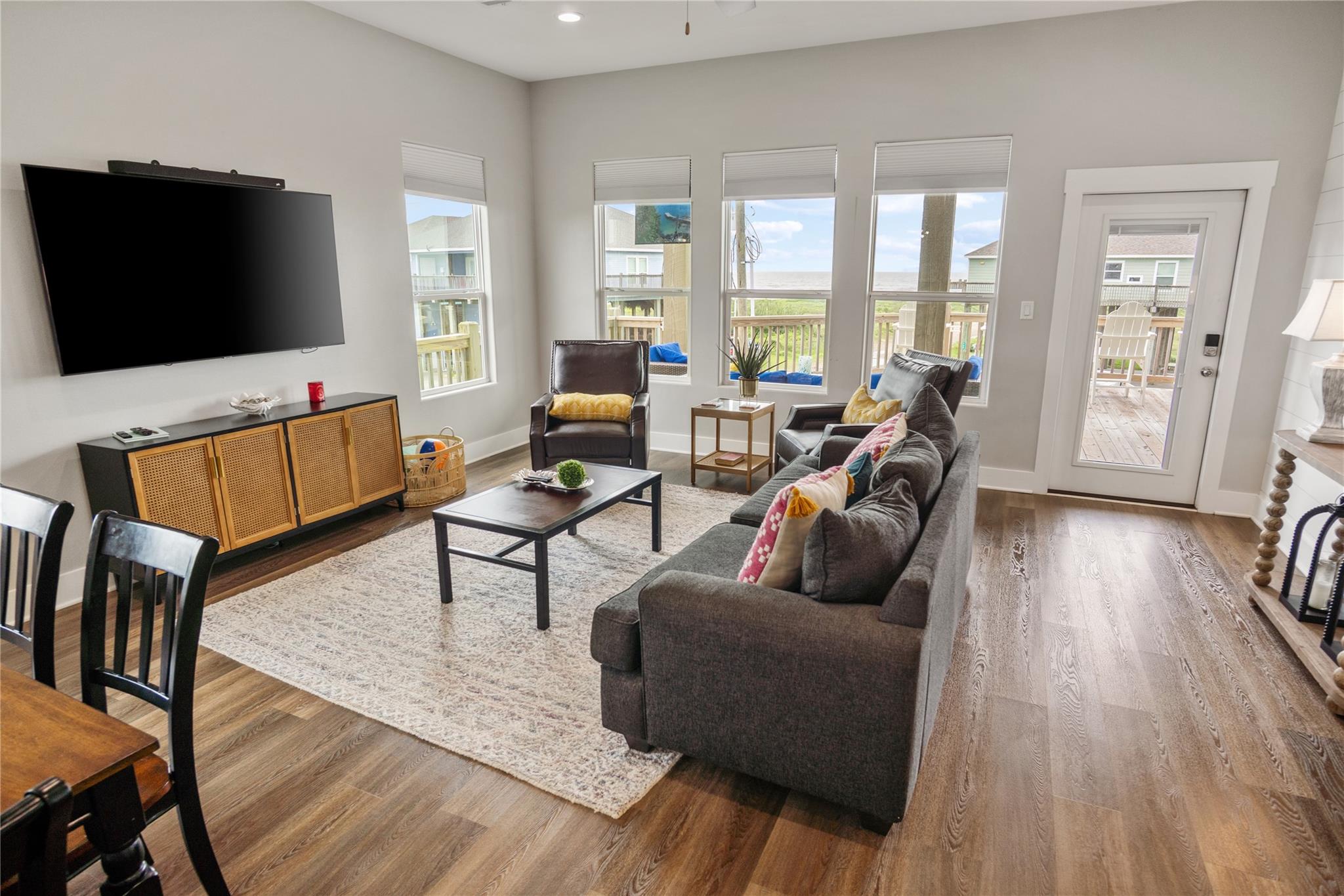 804 1/2 W Johnson Crawford Circle