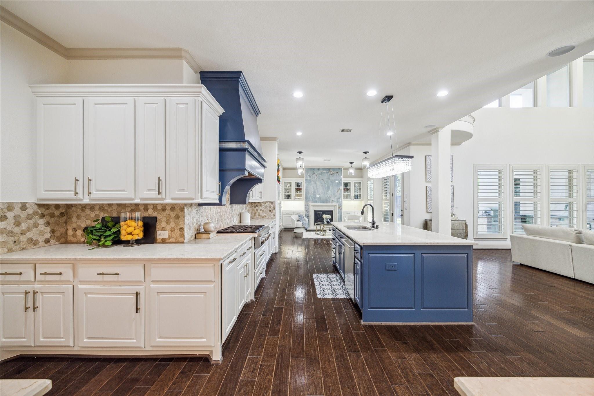 6007 Abercombie Lane