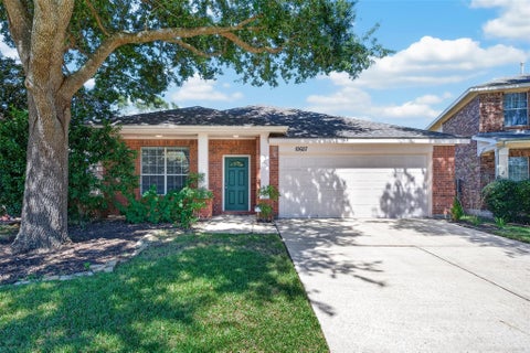 Photo of 10627 Saratoga Square, Missouri City, TX 77459 (MLS # 27856902)