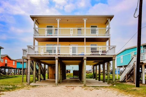 Photo of 104 Beach Drive, Surfside Beach, TX 77541 (MLS # 87180783)