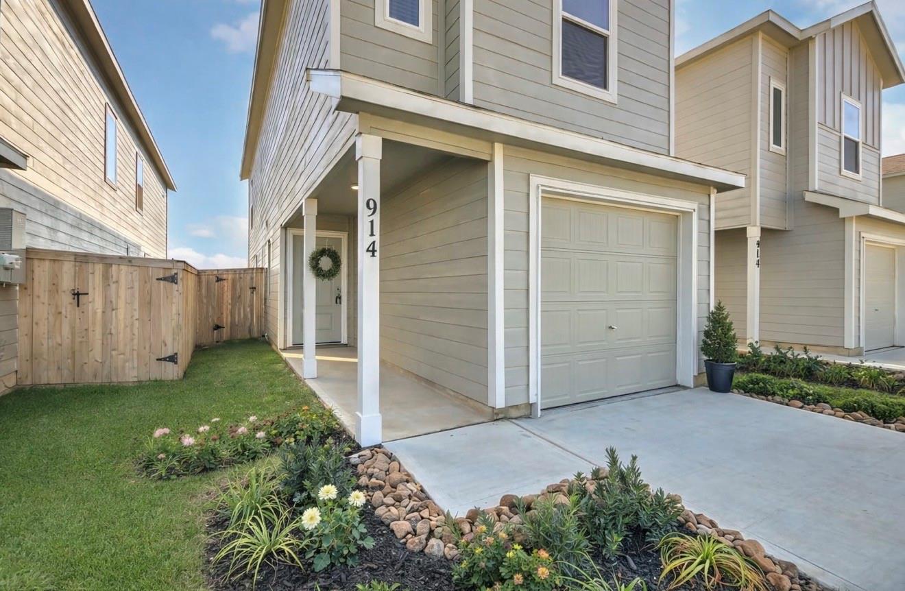 914 Pertuso Lane